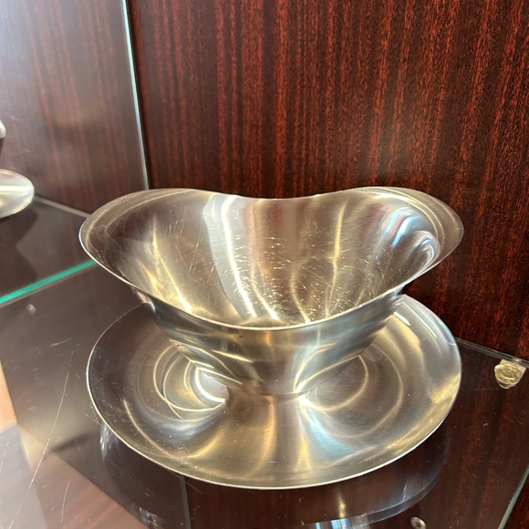 Royal Dolphin Staainless Steel Bown with Under-plate Japan Gravy Bowl 3.5" High - Picture 9 of 14